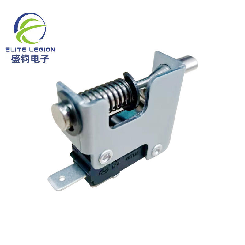 Kan alcohol worden gebruikt om de microschakelaar van de ovendeur schoon te maken?